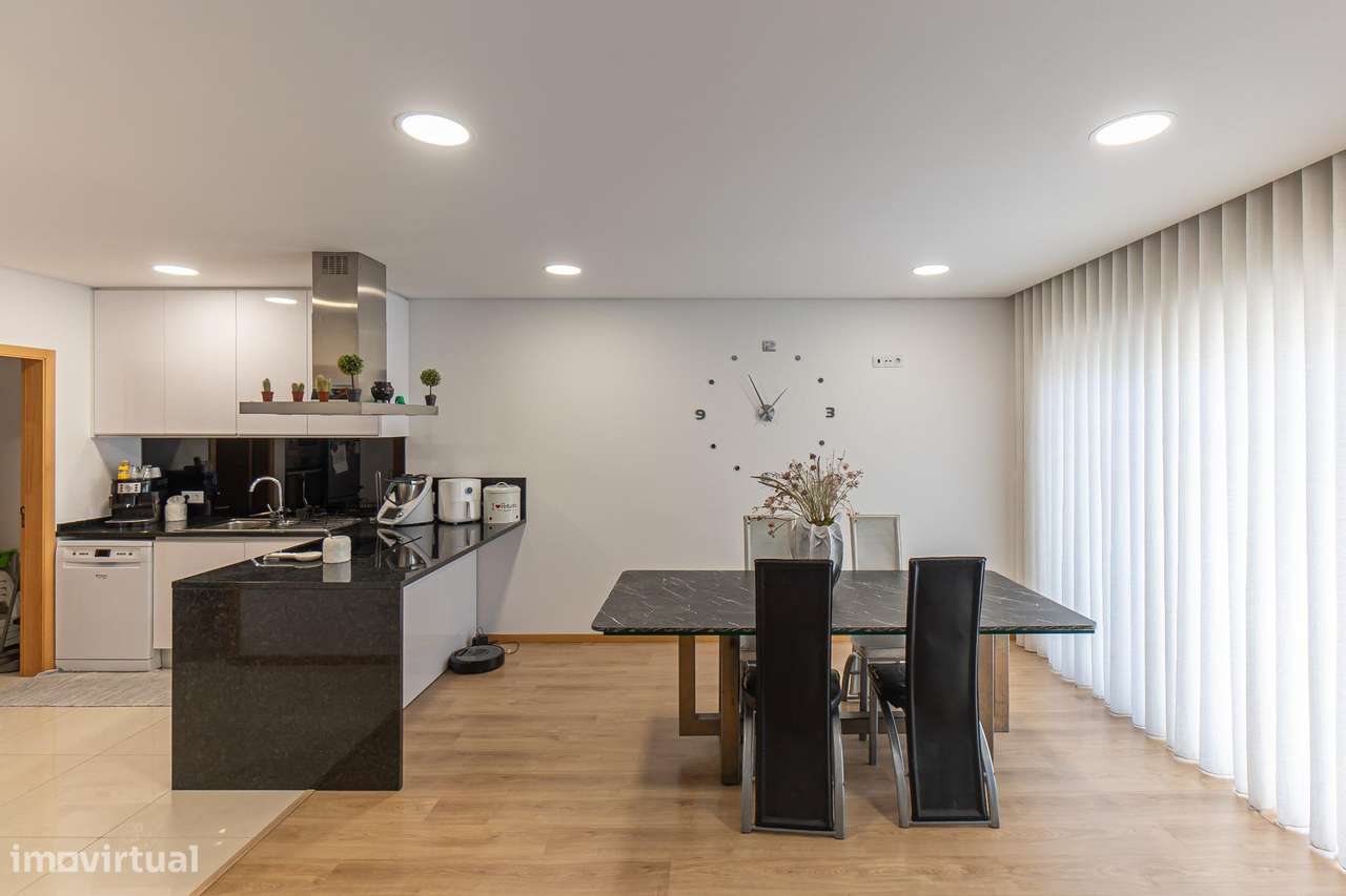 Moradia T3 em Lousada | Terraço e Garagem-30