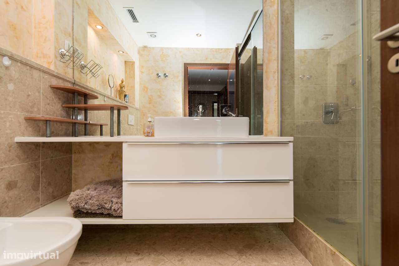 Apartamento T2 logradouro piscina vista mar e vila Sesimbra-39