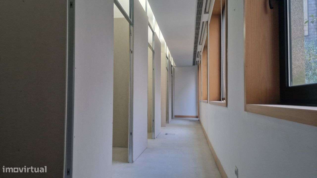 BOXES de Armazenagem Centro Porto - Grande imagem: 2/8