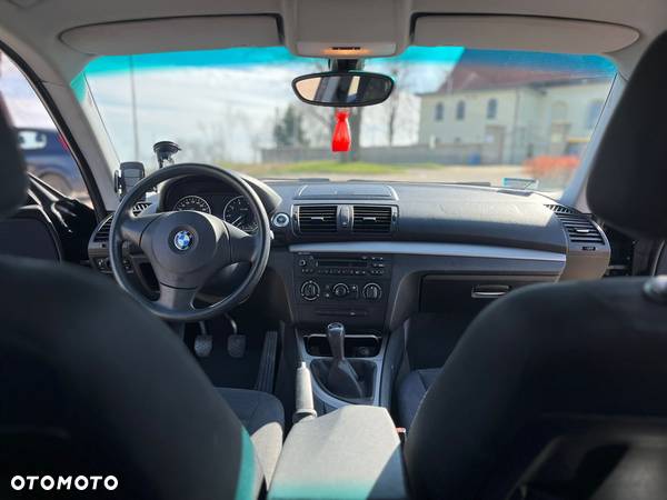 BMW Seria 1 116i - 11