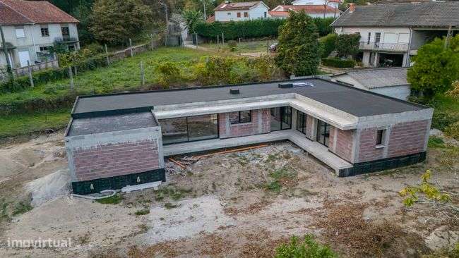 Moradia T3 térrea CHAVE NA MÃO em Turiz, Vila Verde.-4