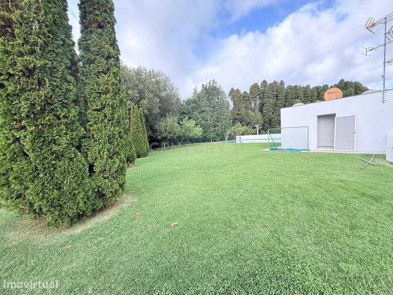 Moradia T3 com suite master, em condomínio de prestígio – Estrada Real-13