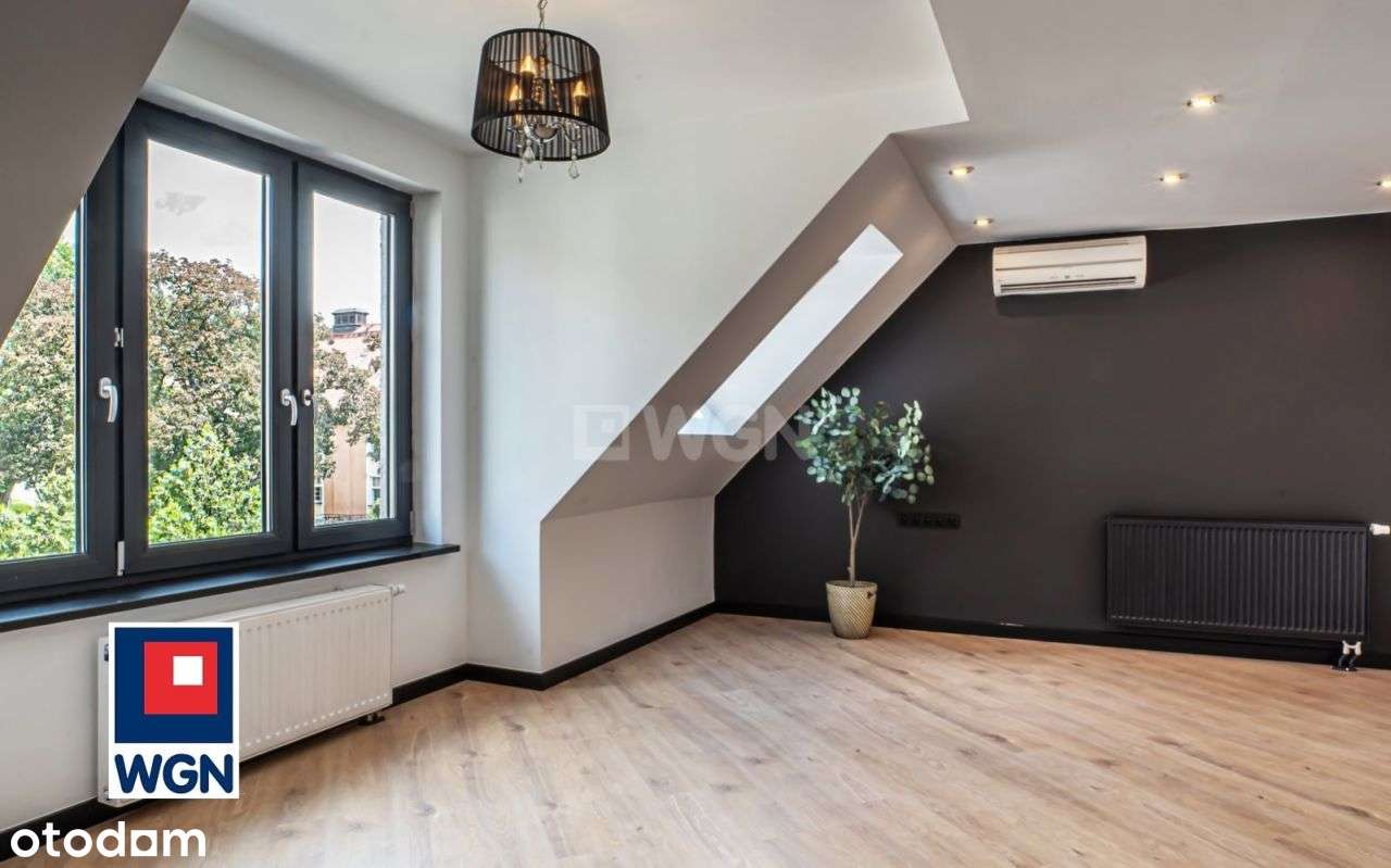 Eksluzywny apartament dwupoziomowy w ścisłym centrum miasta.-15