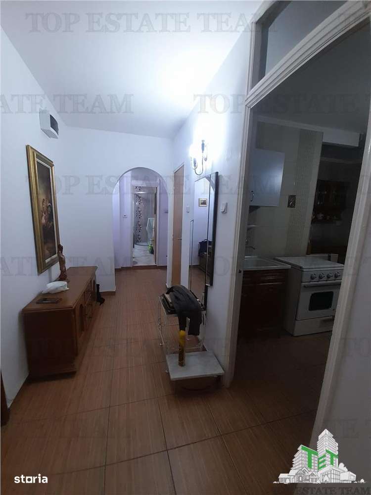 Bulevardul Decebal-Voronet-in exclusivitate vanzare 2 camere-7