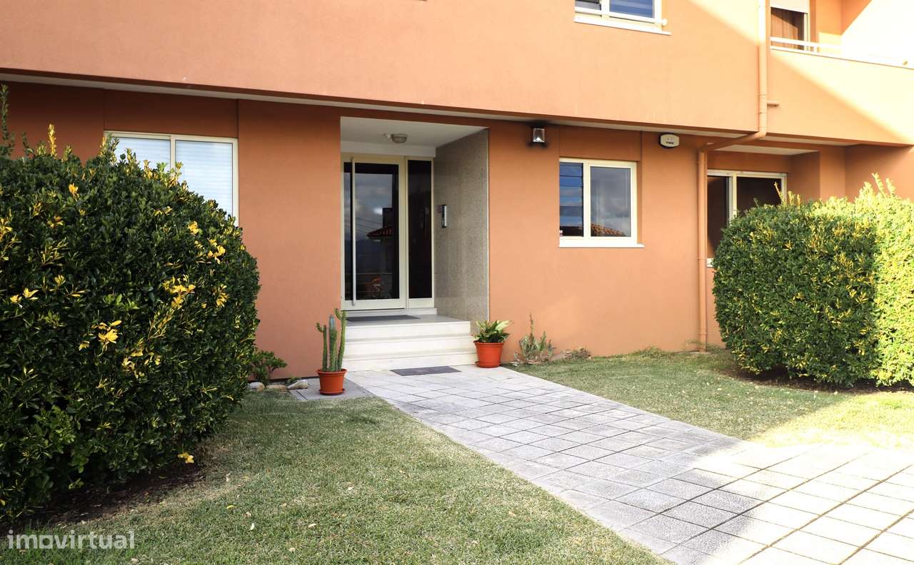 Apartamento T3 com suíte, em Sanguedo-25