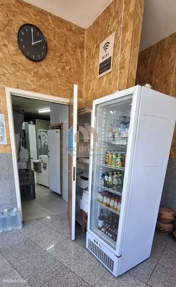 Loja com arrecadação em Vizela-10