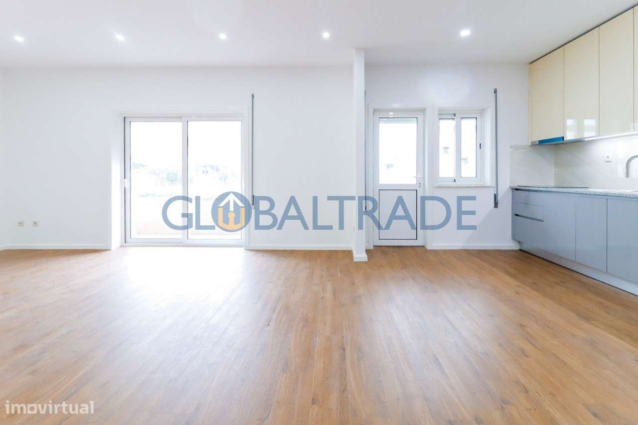 Apartamento T3 Renovado & Equipado em Águas Santas-6