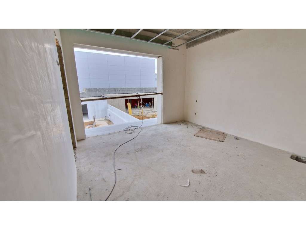 T3 + salão zona de Santa Maria de Lamas - Grande imagem: 4/14