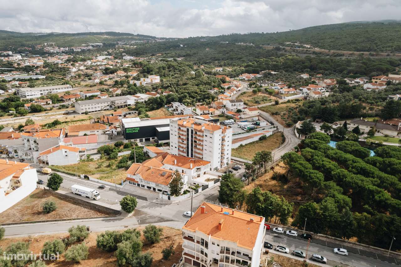 Apartamento T1 totalmente renovado com entrada independente – Minde-12