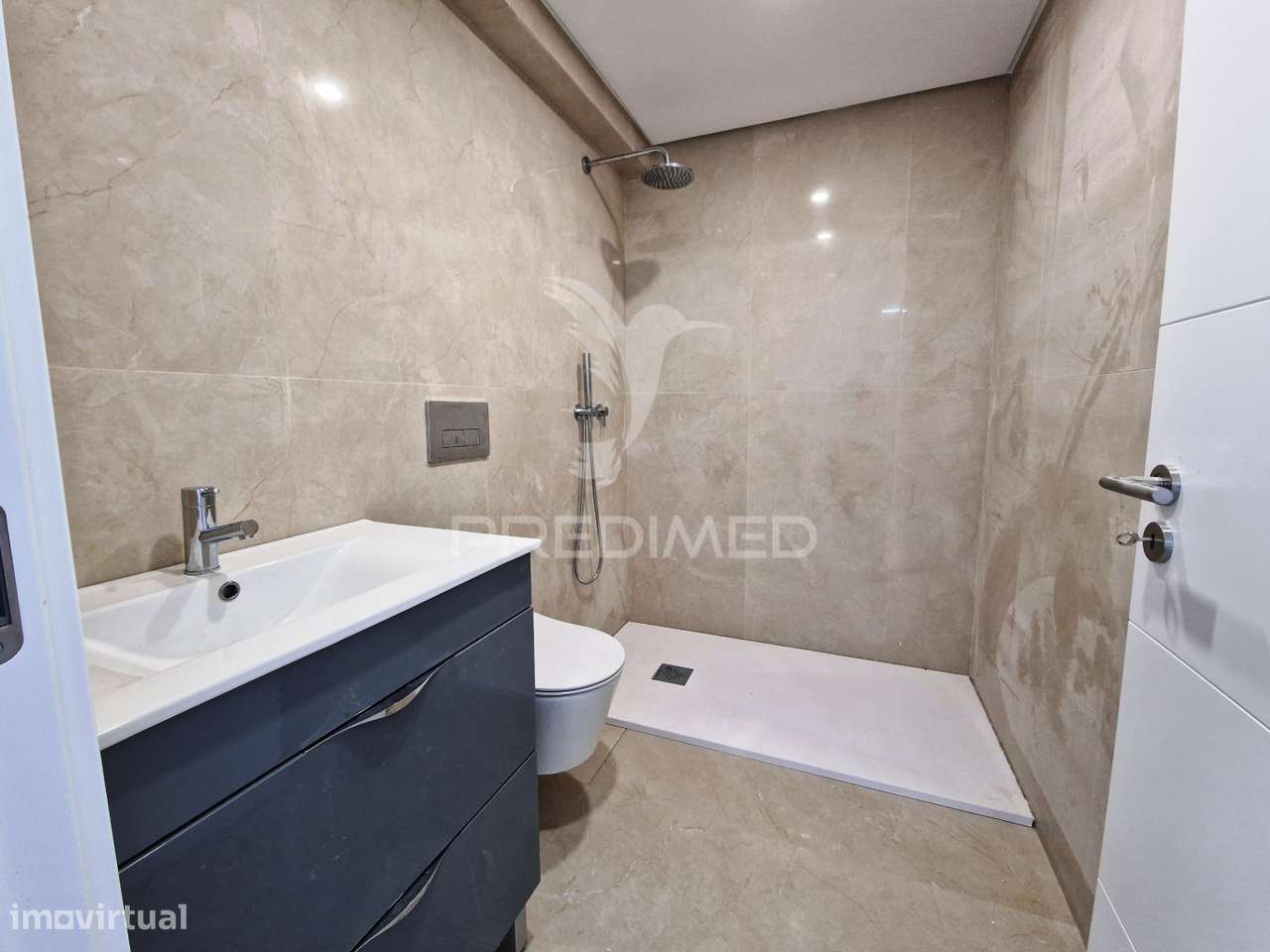 Moradia Nova - T4 - Grande imagem: 4/27