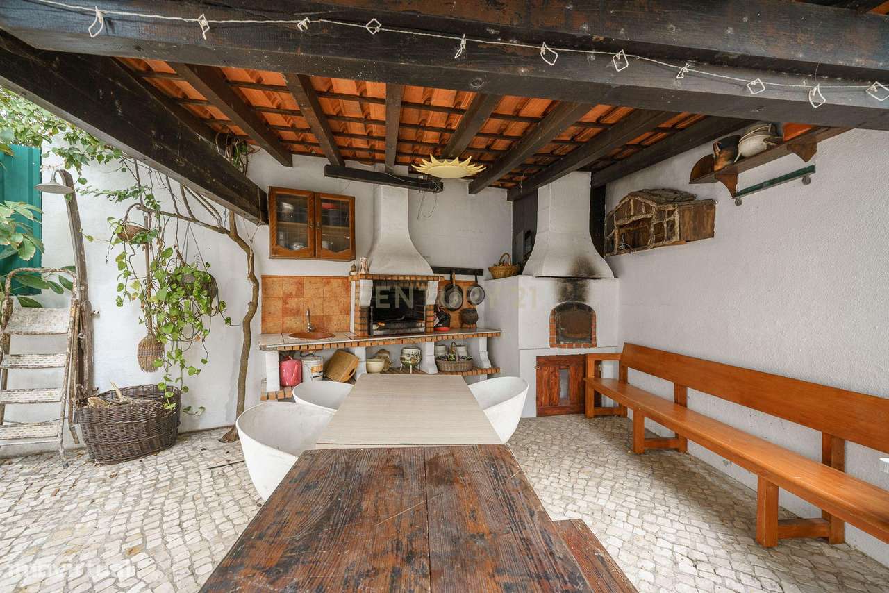 Moradia T5 de Charme com piscina, em Palmela. Conforto, Elegância e Fu-35