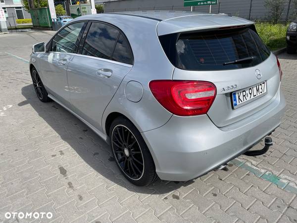 Mercedes-Benz Klasa A 200 (BlueEFFICIENCY) - 8