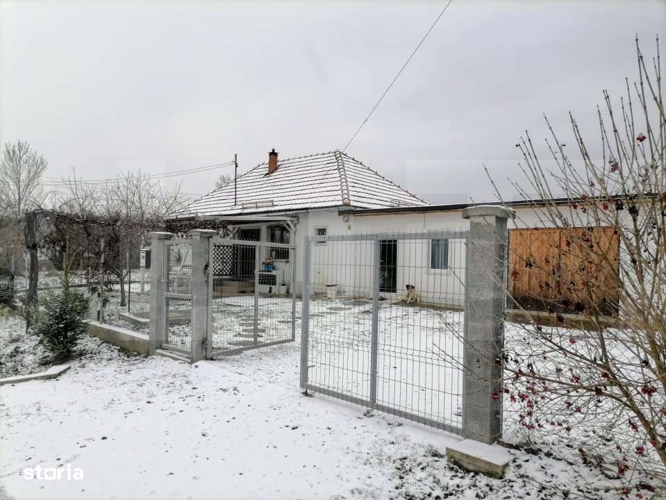 Blitz Arad va ofera spre vanzare casa superba in Loc. Varfurile Jud. A - Imagine principală: 3/13