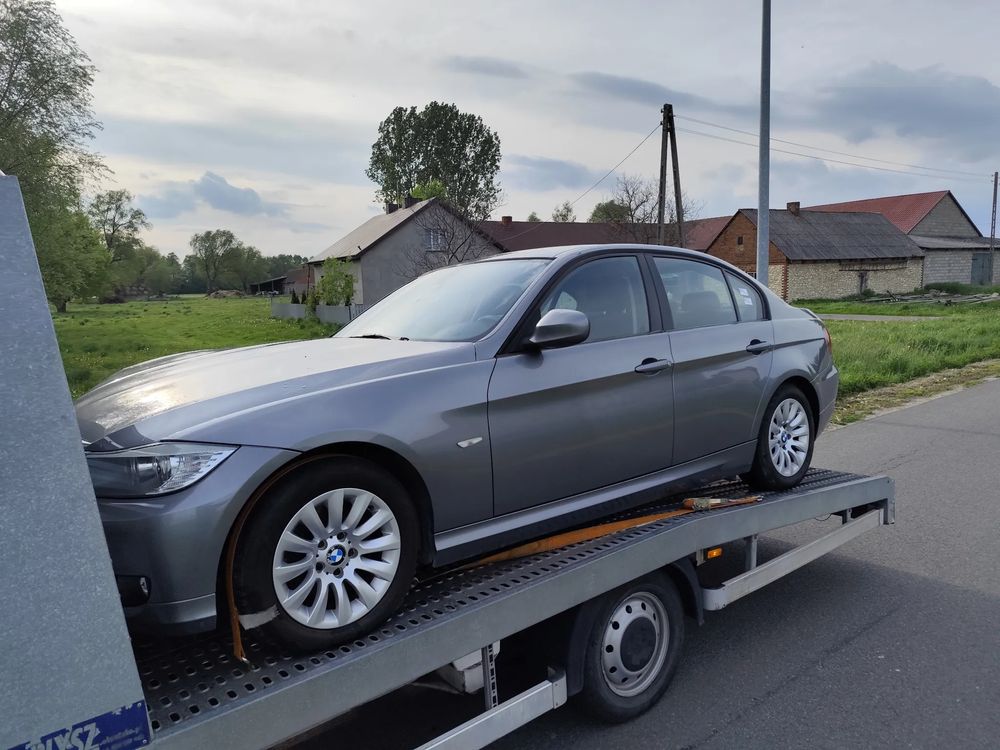 BMW 3 Series E90/E91/E92/E93 318i Edition Exclusive 2010