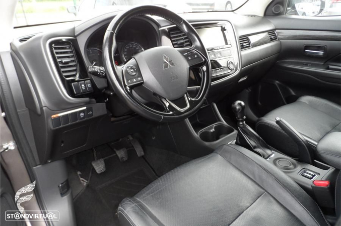 Mitsubishi Outlander 2.2 DI-D Instyle Navi - 6