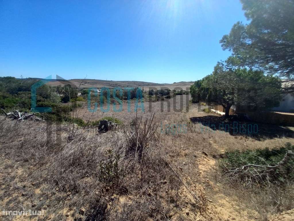 Terreno Rústico com Eletricidade perto e Bom Acesso - Grande imagem: 5/7