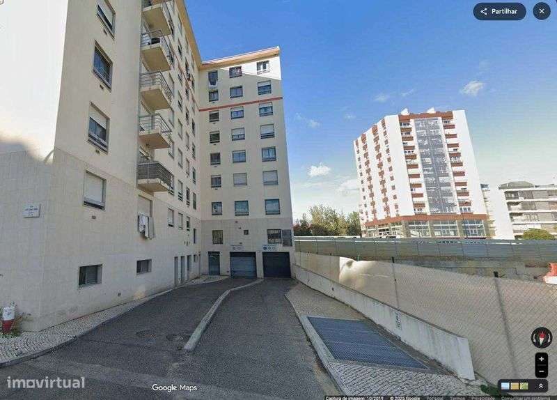 Lugar de Garagem em Condomínio Fechado - Av. Berlim, Lisboa - Grande imagem: 4/5