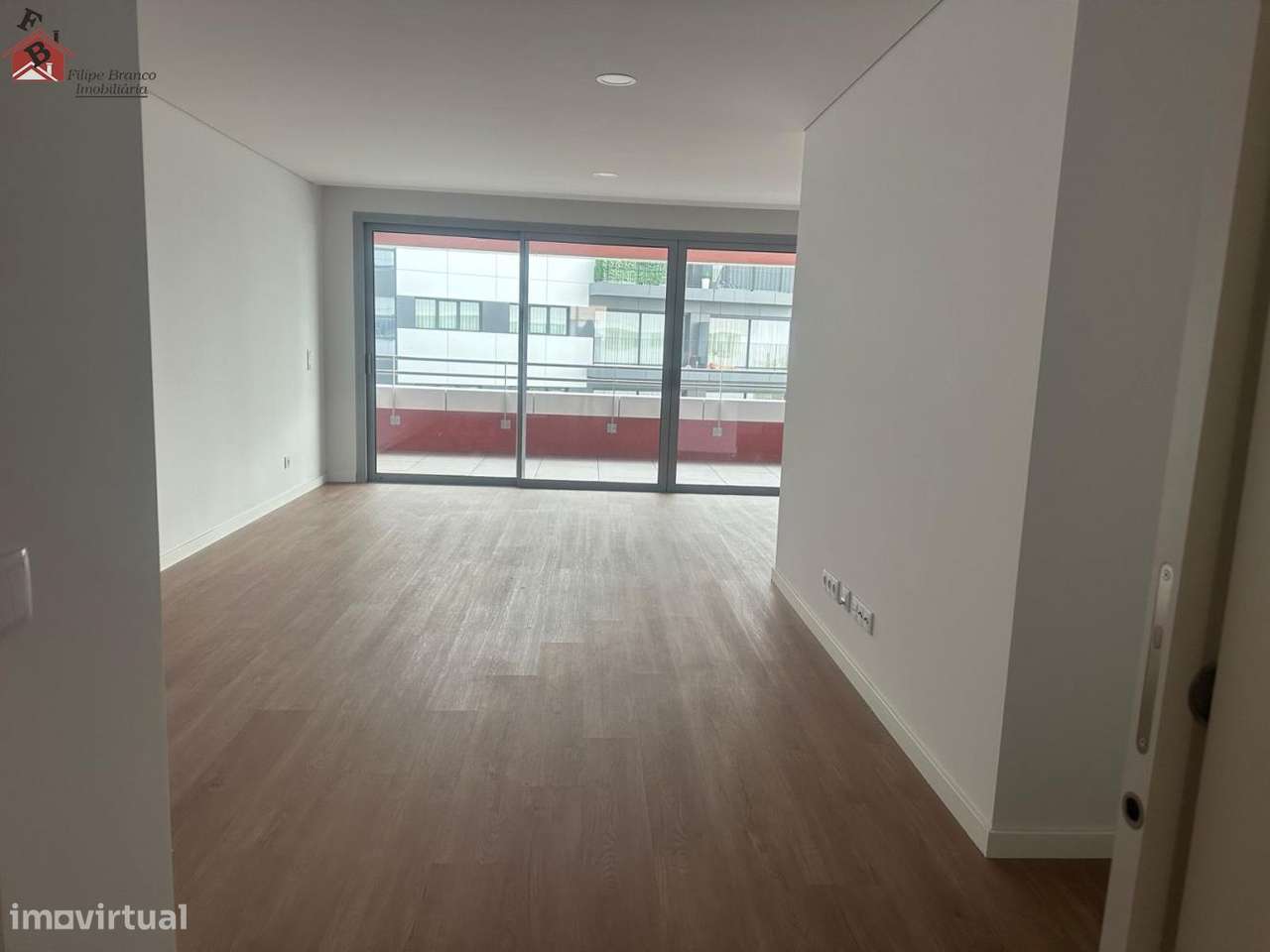 T2+1 NOVO PRONTO HABITAR! VISTA MAR SANTA MARINHA GAIA!-12