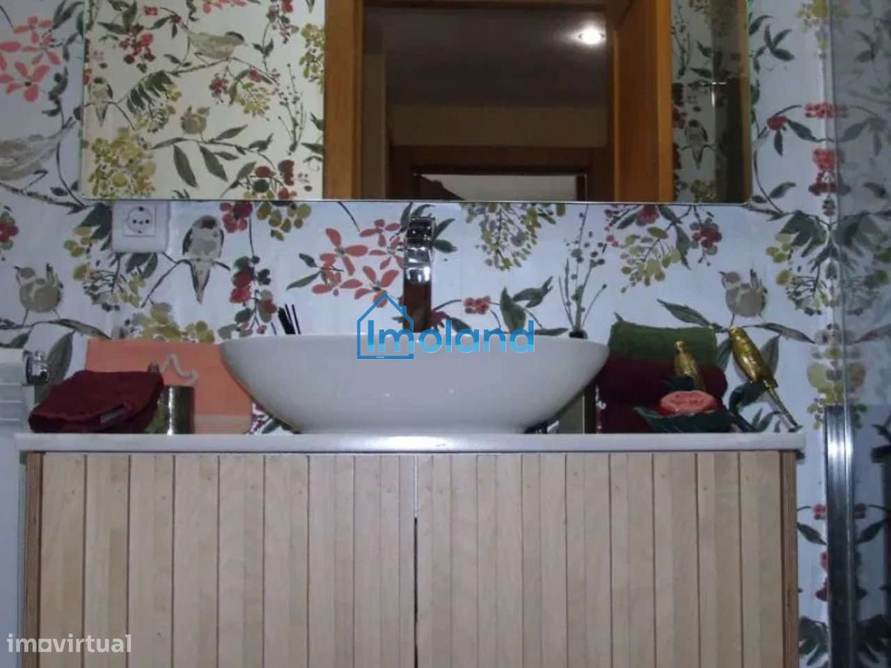 Apartamento T3 com Terraço e 3 Casas de Banho-19