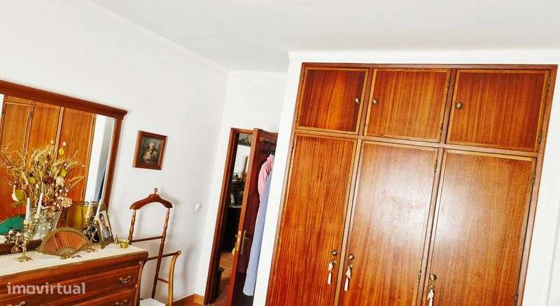 Apartamento T2 no Centro de Sines; Portugal–Impecável! - Grande imagem: 4/12