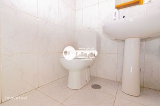 Escritório com Potencial Habitacional em Lamaçães, Braga – 86m² - Grande imagem: 3/28