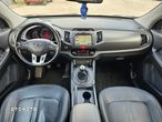 Kia Sportage 2.0 L - 13