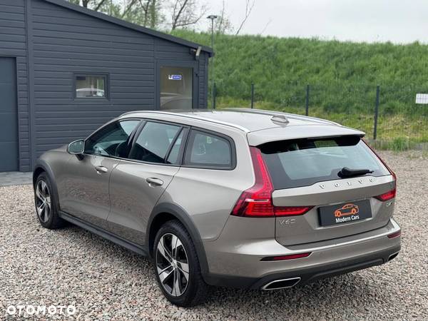 Volvo V60 Cross Country D4 AWD Geartronic Pro - 30