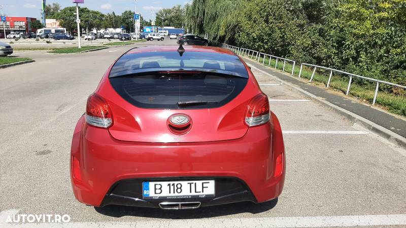 Hyundai Veloster 1.6 GDi DOHC - 4