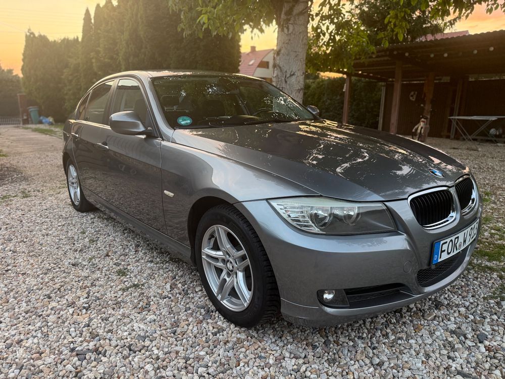 BMW 3 Series E90/E91/E92/E93 (2005-2012) 320i Edition Exclusive 2010