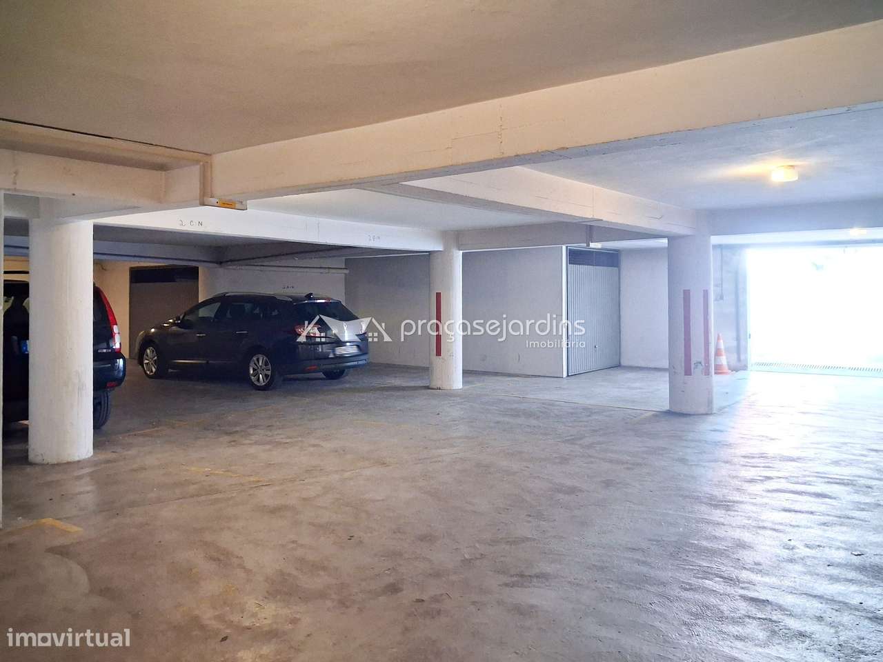 Parqueamento para 1 Carro - Grande imagem: 2/2