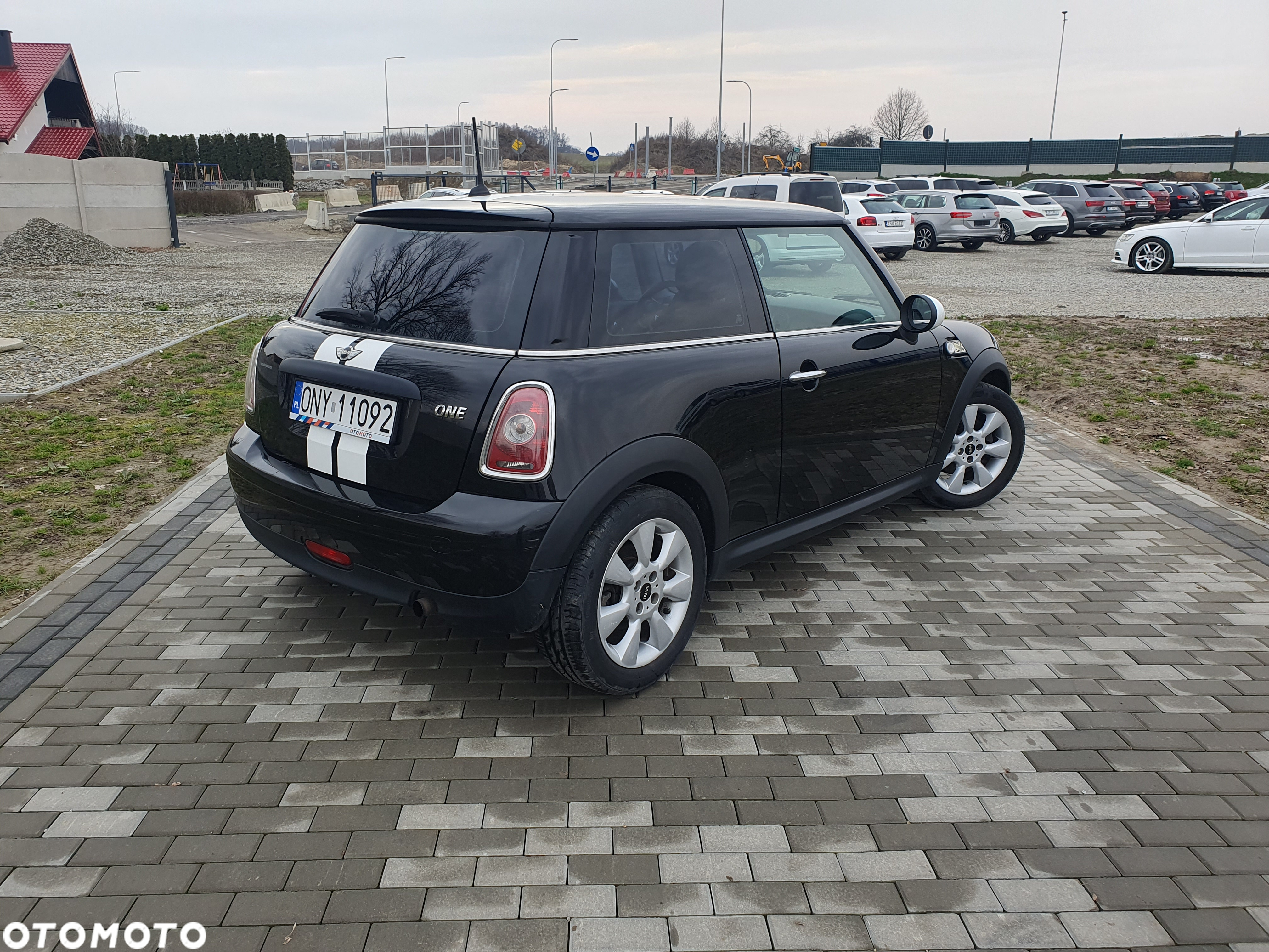 MINI ONE Standard - 28