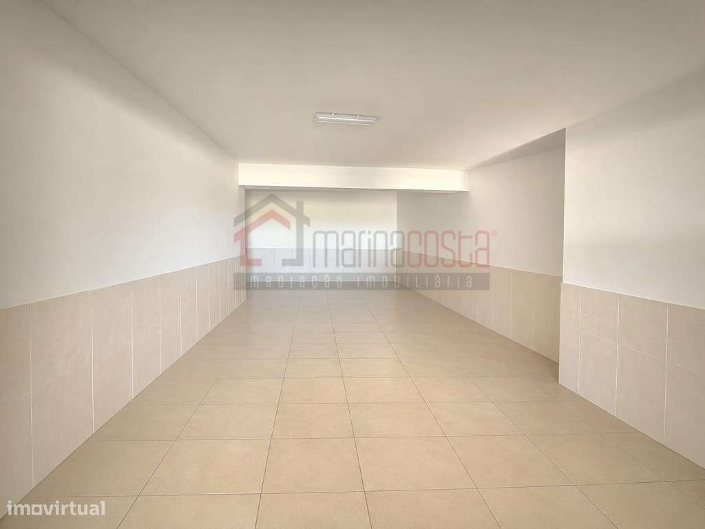 Moradia T3 com Garagem no Lugar da Estrada-17