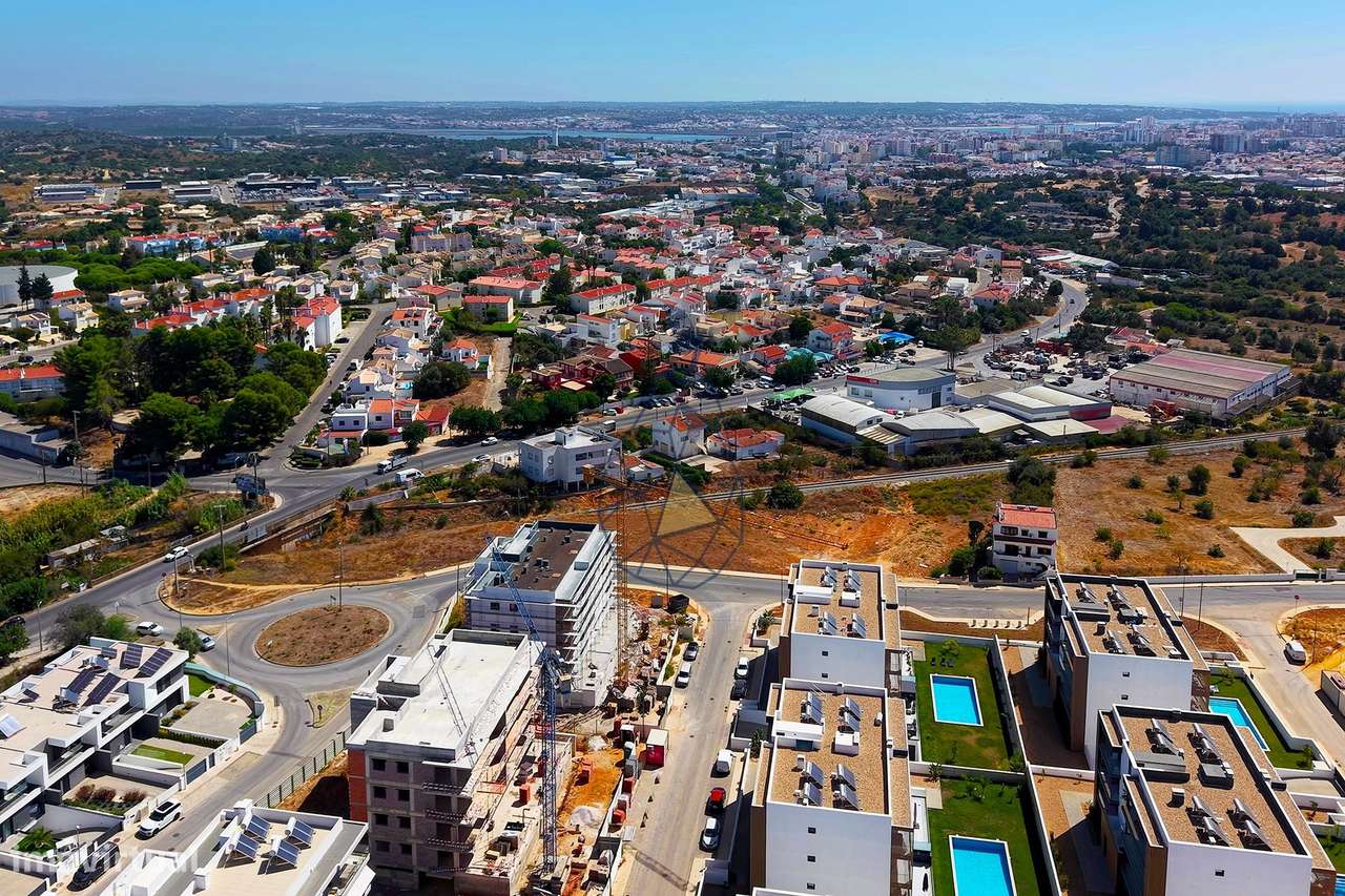 Apartamento T2 em construção com Garagem e Piscina - Portimão-27