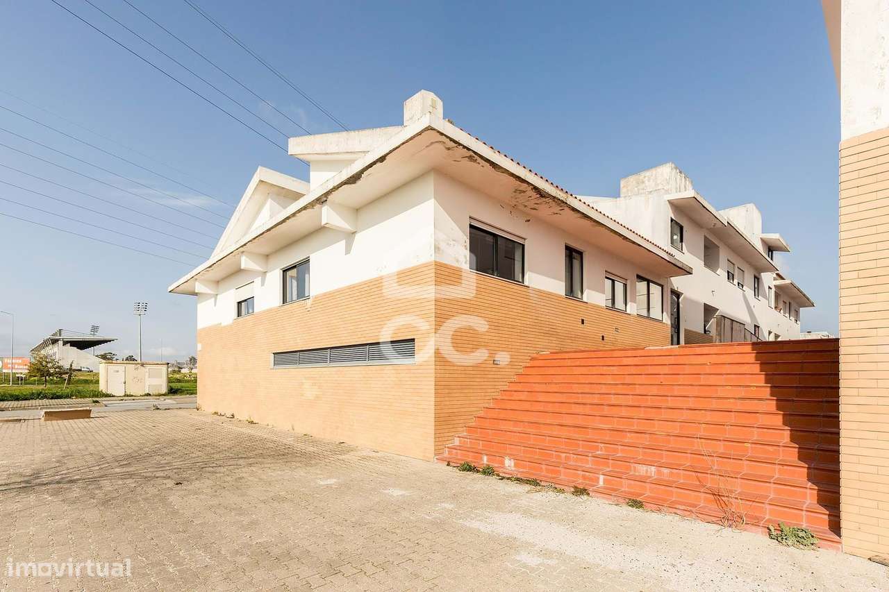 Apartamento T2 de Rés do Chão c/ Varanda e Lugar de Garagem | Villas d - Grande imagem: 4/34