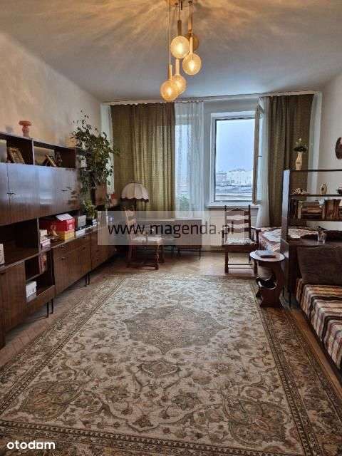 Oryginalne mieszkanie 73 m2 przy Placu Konstytucji-4