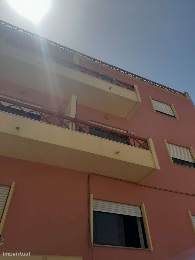 T3 c/ arrecadação na Baixa da Banheira-0