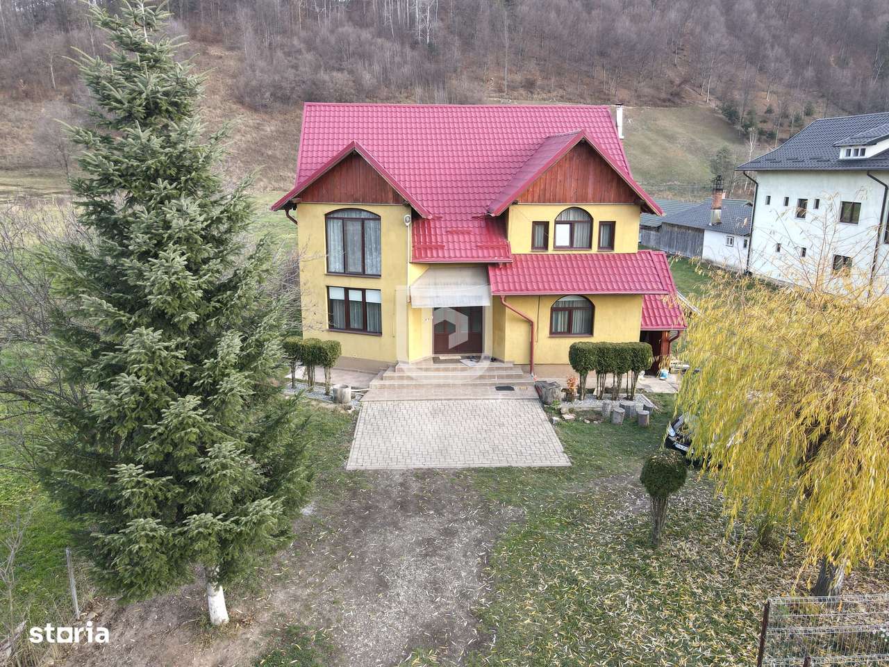 Casa cu 4 dormitoare | strada Manastirii | Gura Humorului - Imagine principală: 1/20