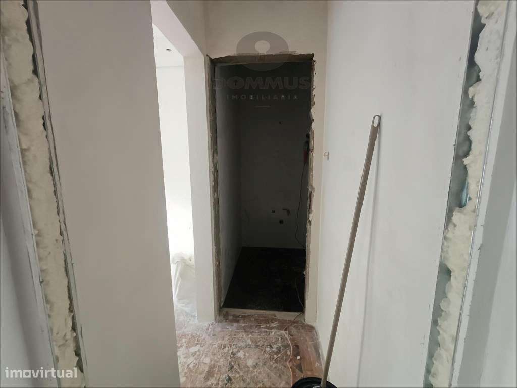 Apartamento T3 totalmente remodelado na Amadora-19