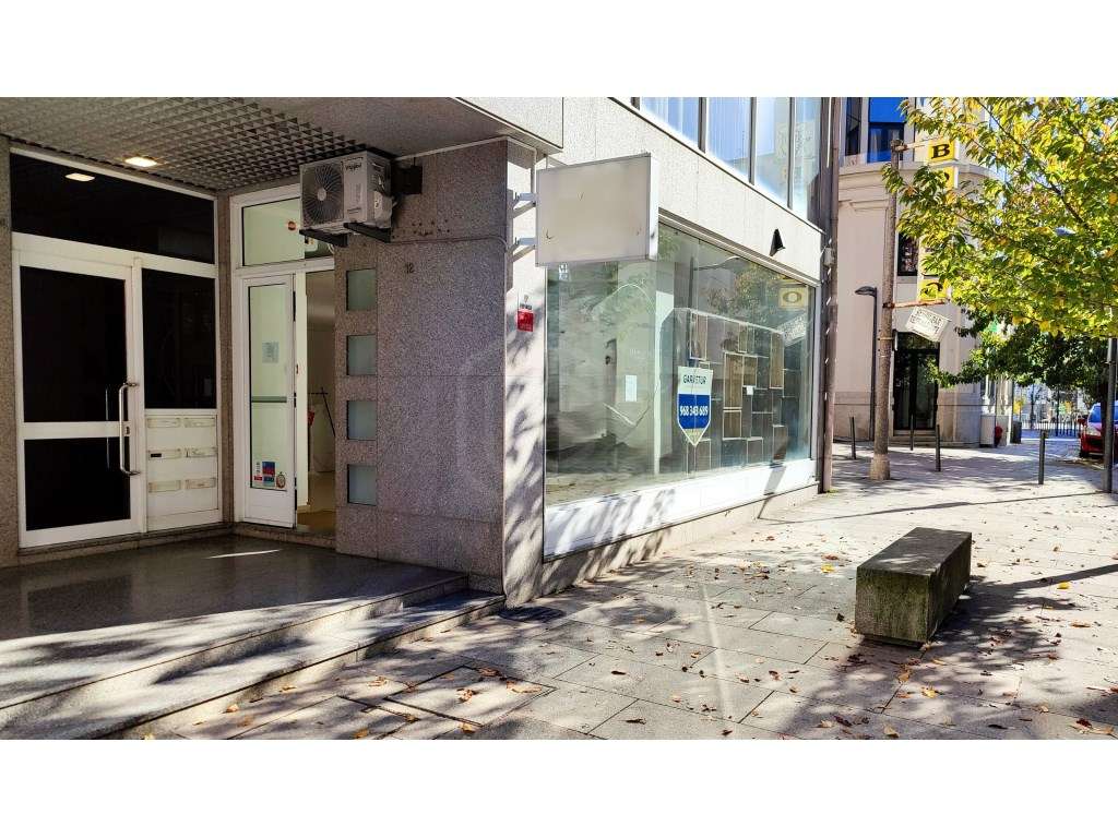 Espaço no centro de S. João da Madeira - Grande imagem: 2/5