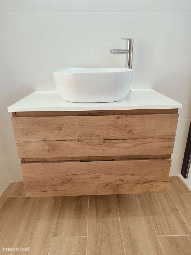 Oferta de 1% do valor de aquisição - Moradia T4 com 1 Suíte-26