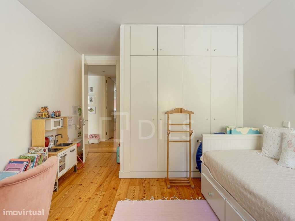 Apartamento T3 com varanda, na Estrela-19