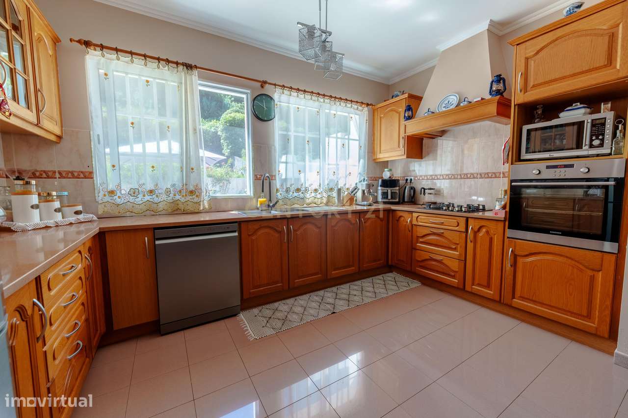 Moradia T4 com 2.971 m² de Terreno e Vista Panorâmica-20