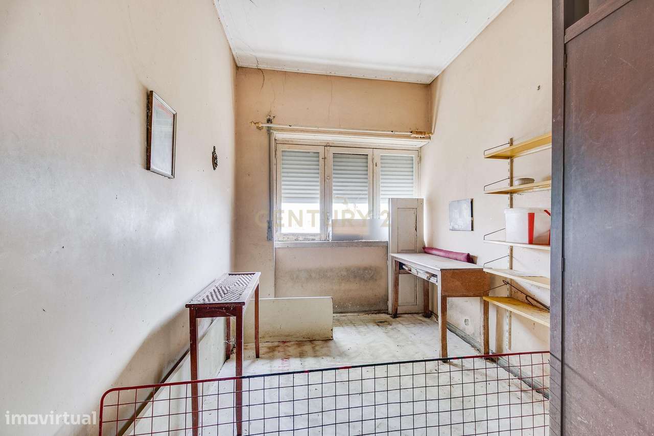Moradia T5 em Rio de Mouro-32