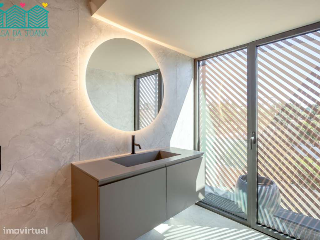 Moradia T5+1 com Piscina em Cascais-40