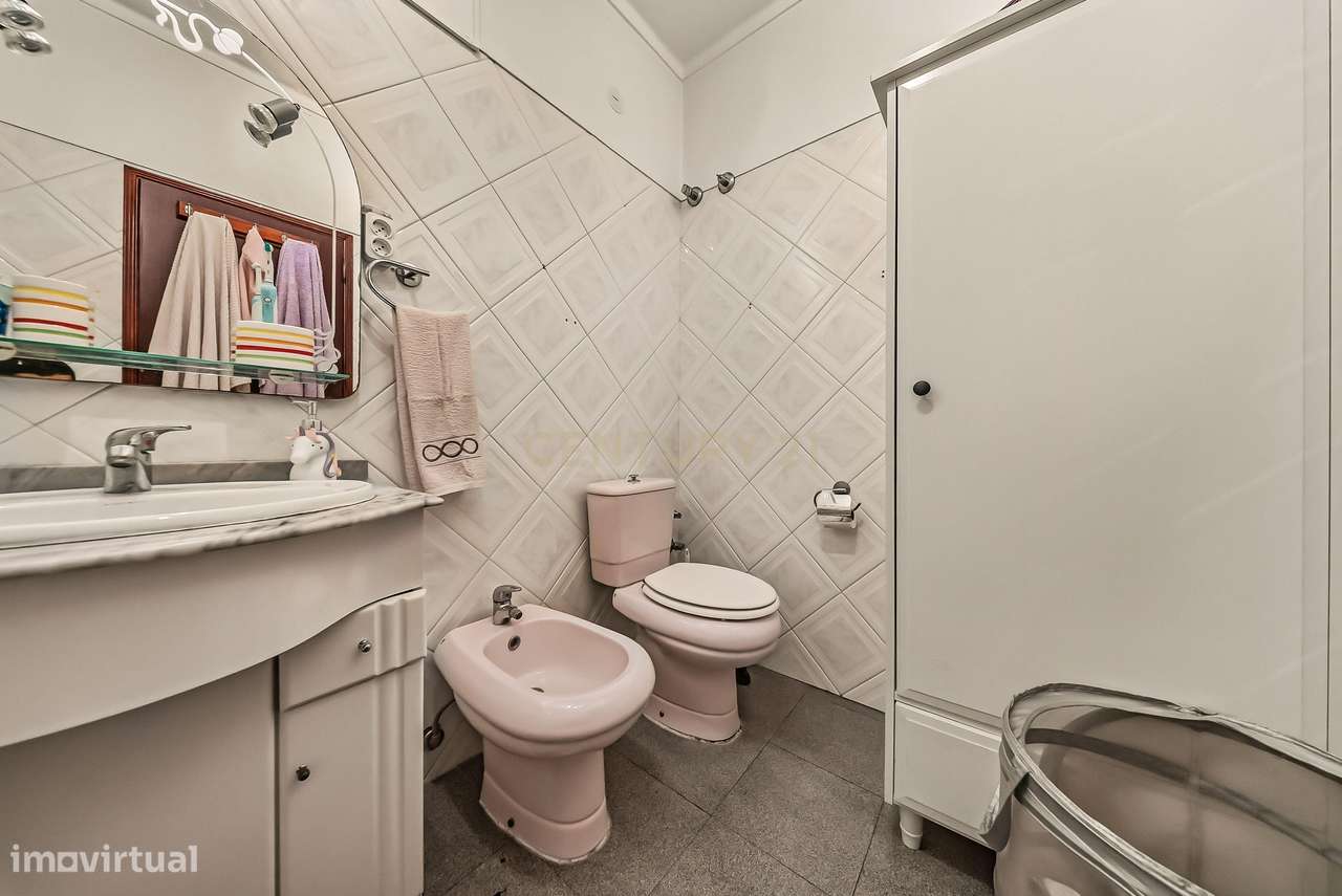 Moradia Geminada T3 com excelentes áreas, terreno e localização privil-25