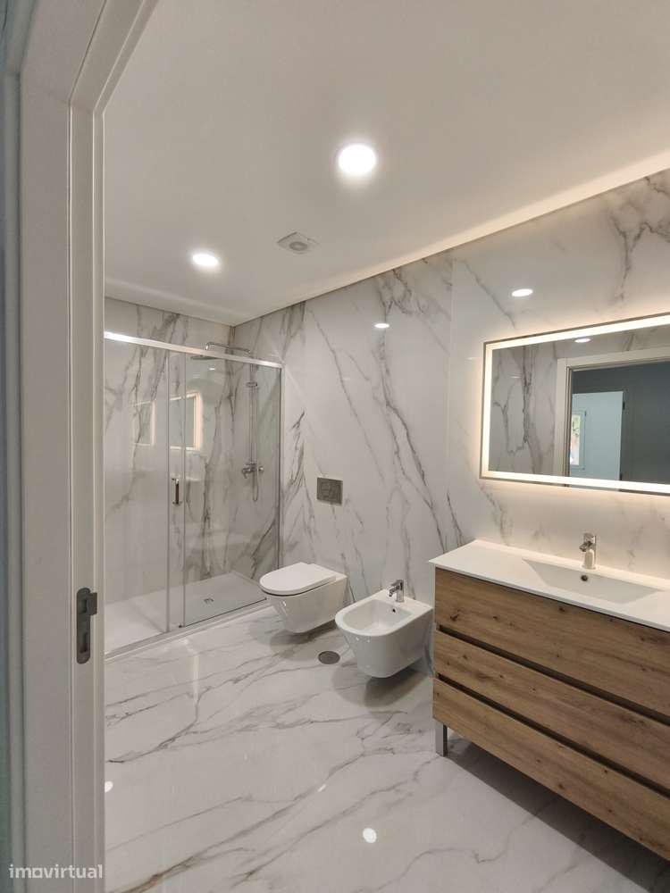 Apartamento T2 Novo c/ 2 Parques de Estacionamento - Grande imagem: 4/9