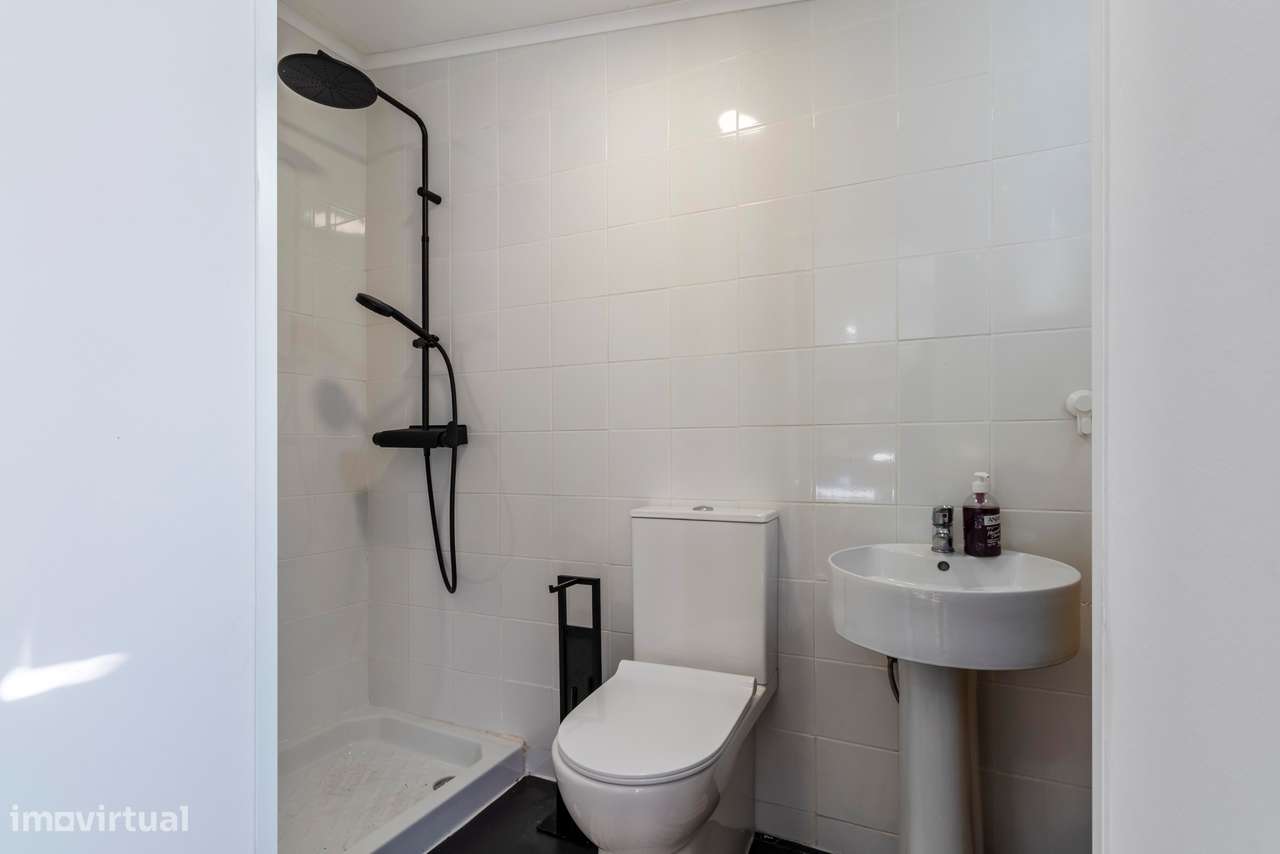 Apartamento T3+1 com Terraço e 3 Wcs em Galamares, Sintra-44