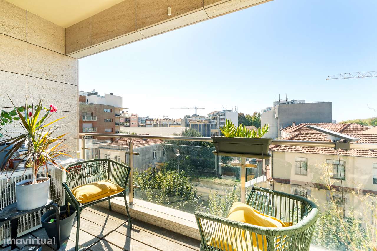 Apartamento t3 à venda na Rua Dom António Barroso, 268-2