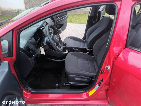 Kia Rio 1.2 Attract - 36