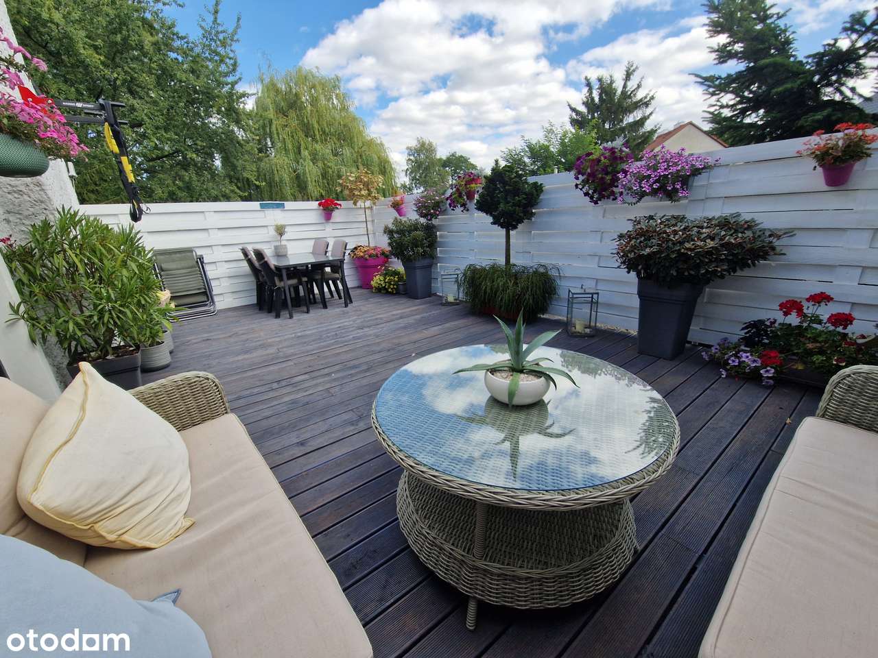 Piękne dwupoziomowe mieszkanie z tarasem i ogrodem-13